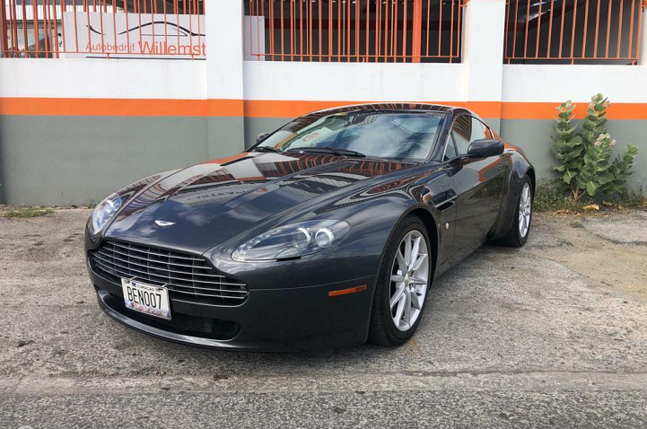 Aston Martin V8 Vantage 4.3